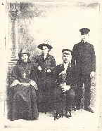 Отец Михаил Кархалев с женой и с братьями.