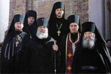 Архиепископ Астраханский и Енотавскии Иона с братией Иоанно-Предтеченского мужского монастыря